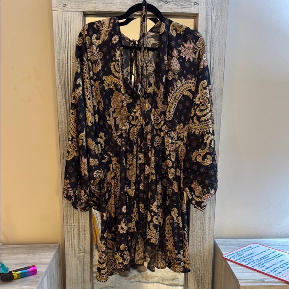 Free People Boho Chic size M Floral Black and Gold Women's Dress